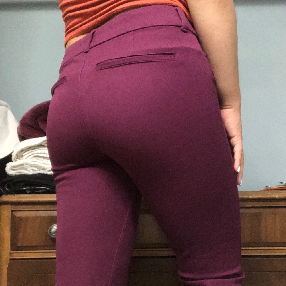 Old navy maroon pants